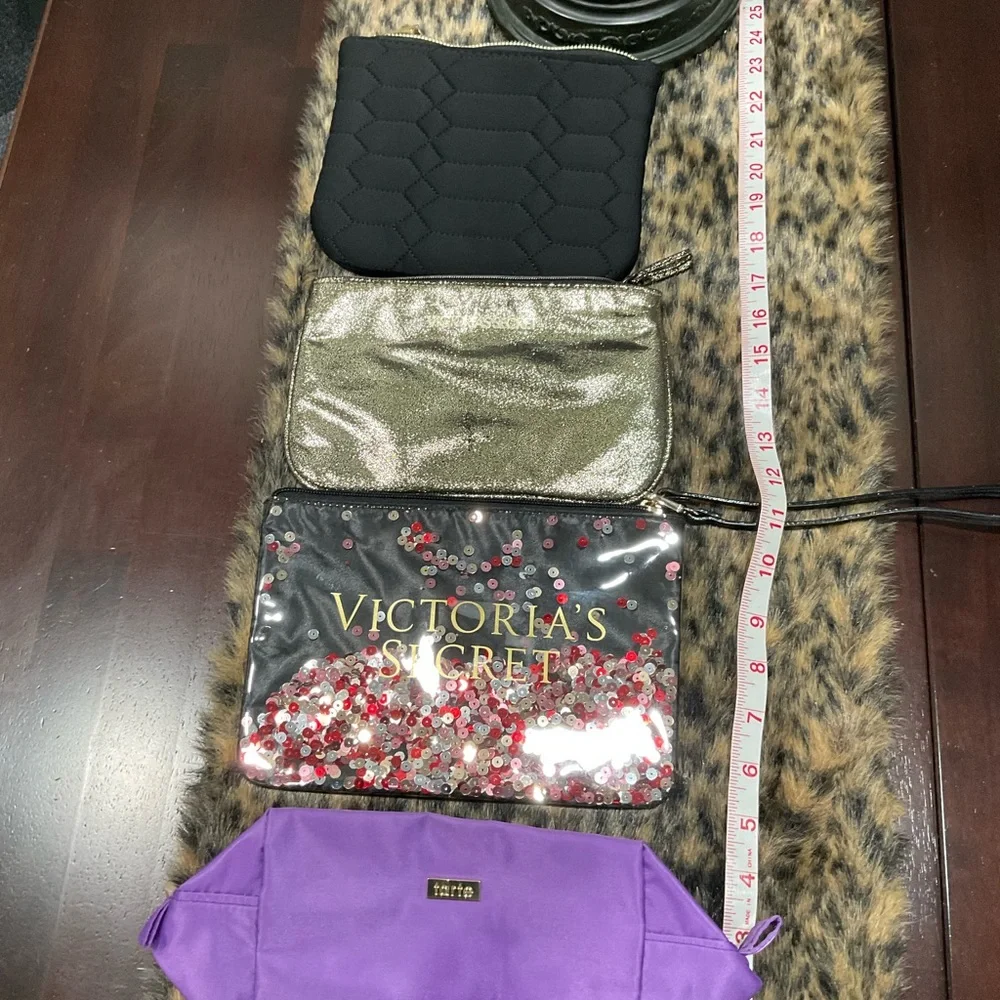 BUNDLE‎ OF COSMETIC BAGS